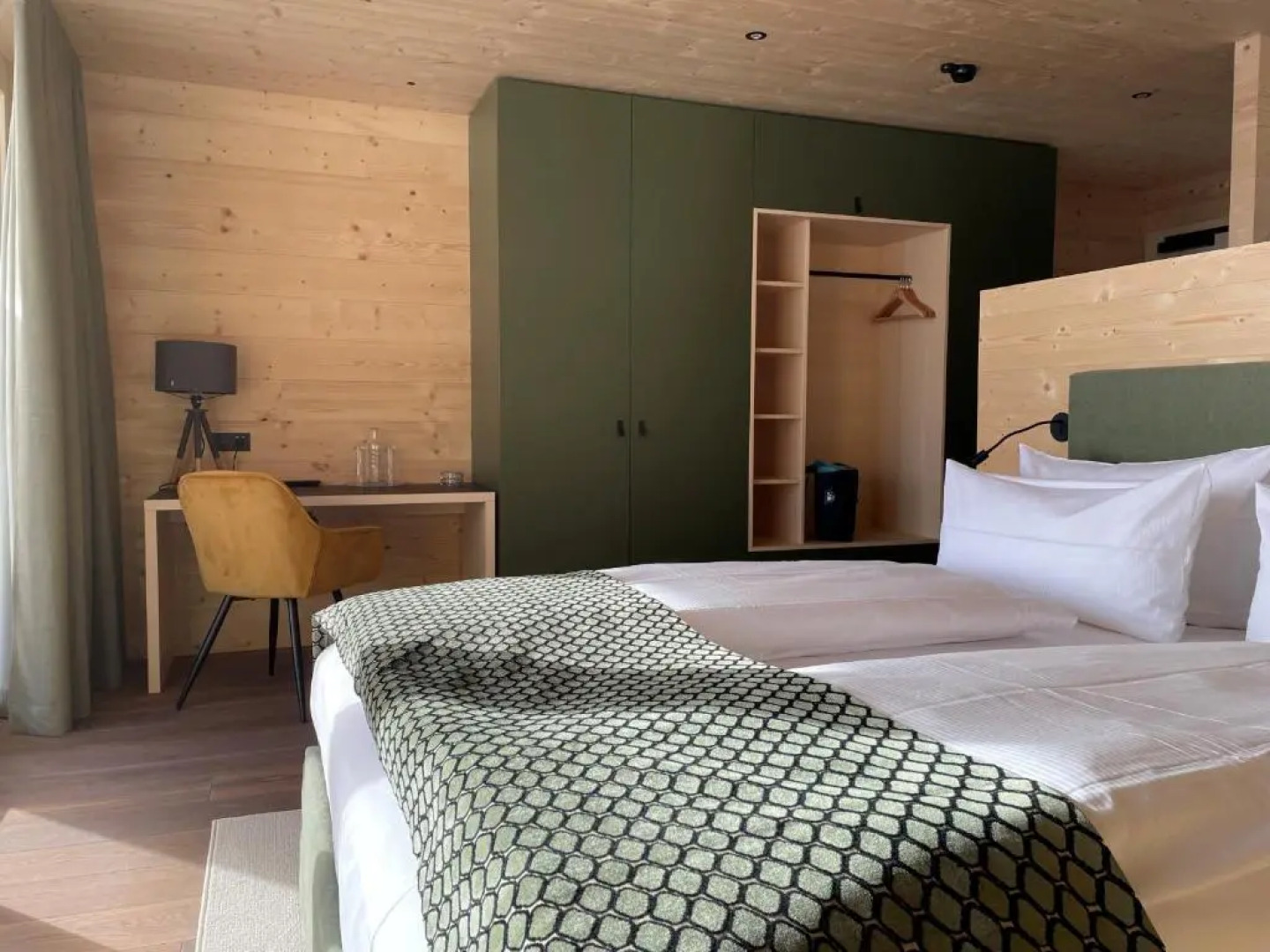 Torghele's Wald & Fluh