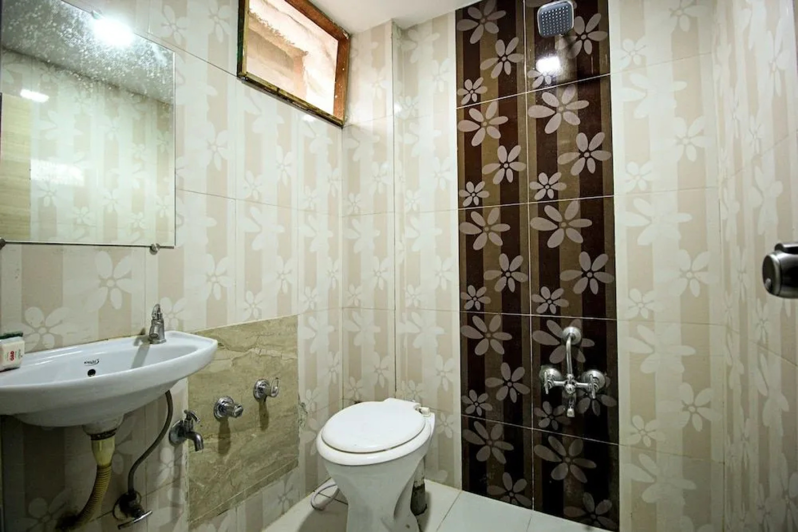 OYO 5904 Hotel Midway Inn