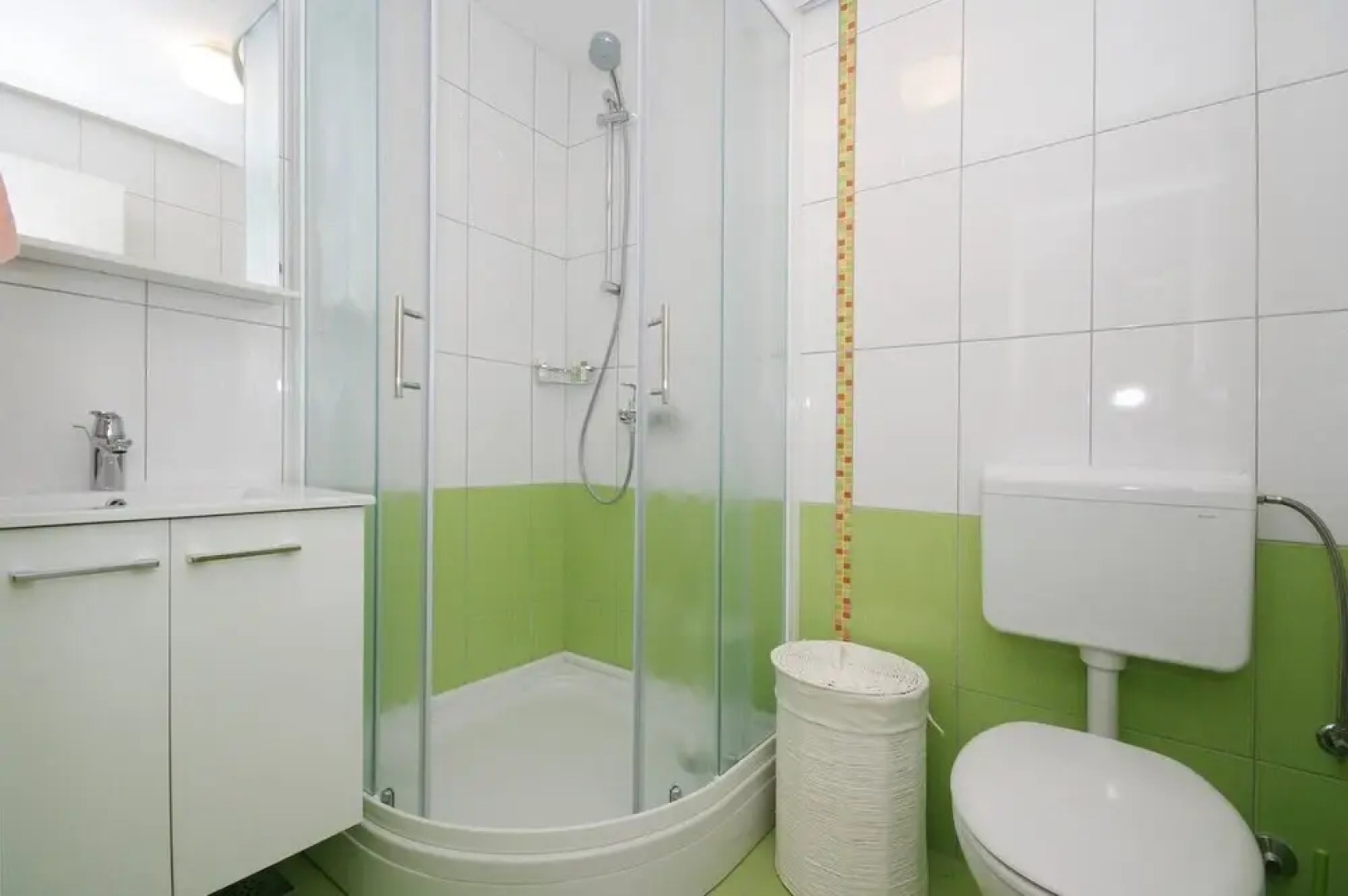 Viki - With Heated Pool - H