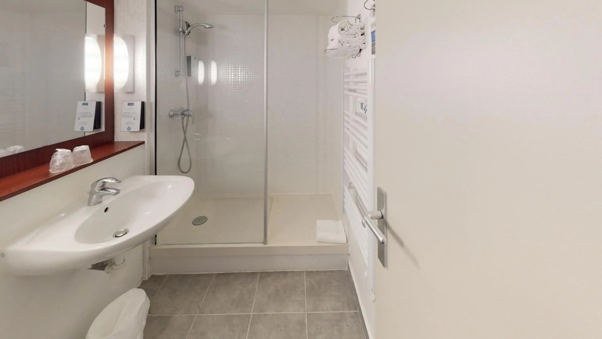 Campanile Chantilly Sud - Luzarches