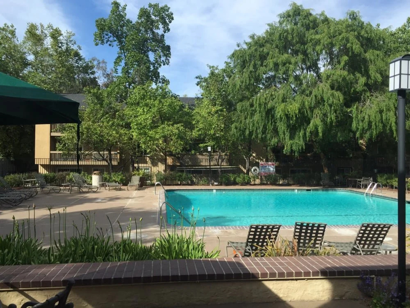 Oakwood At 350 Sharon Park Drive