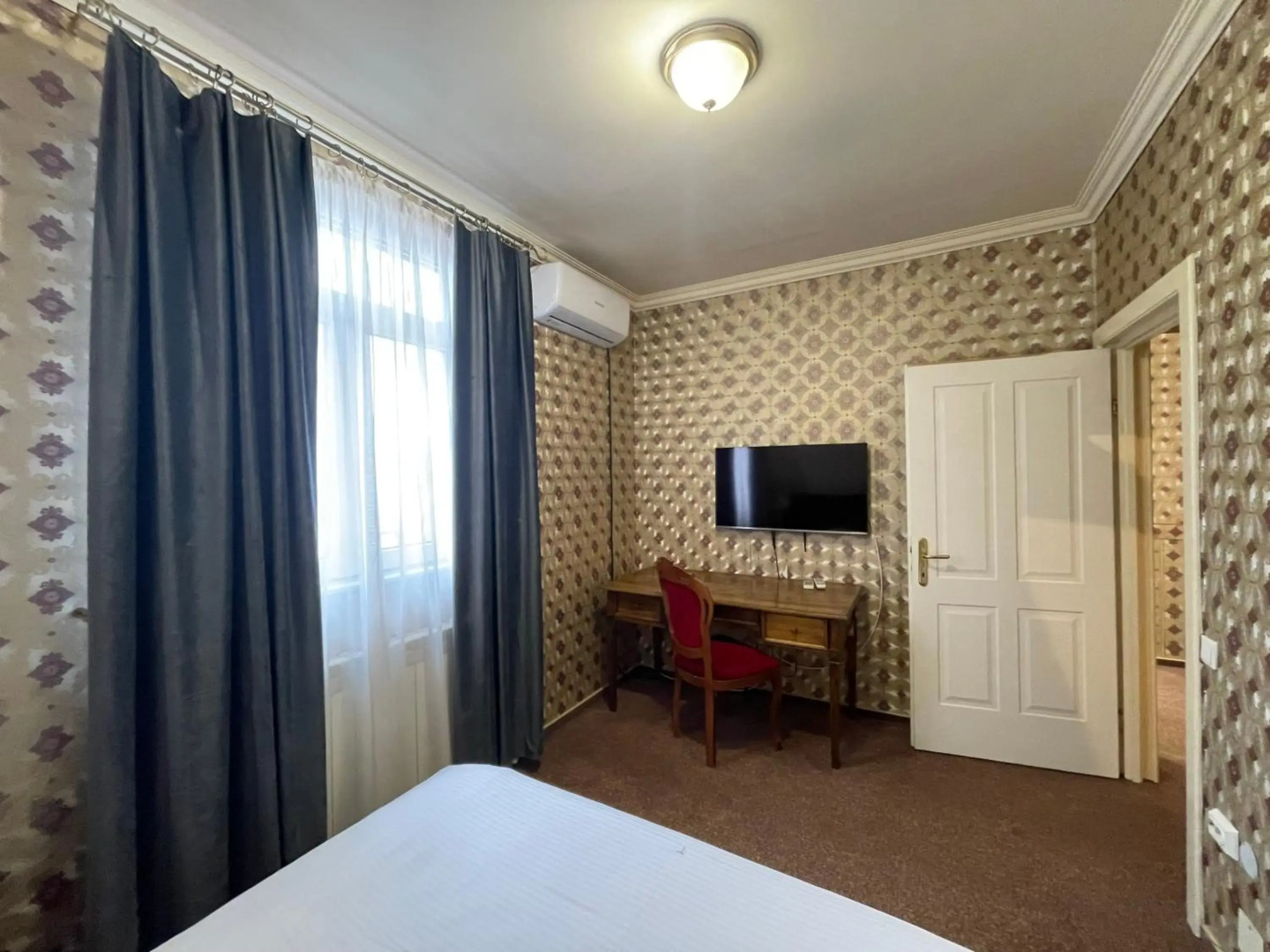 Topaz Boutique Hotel