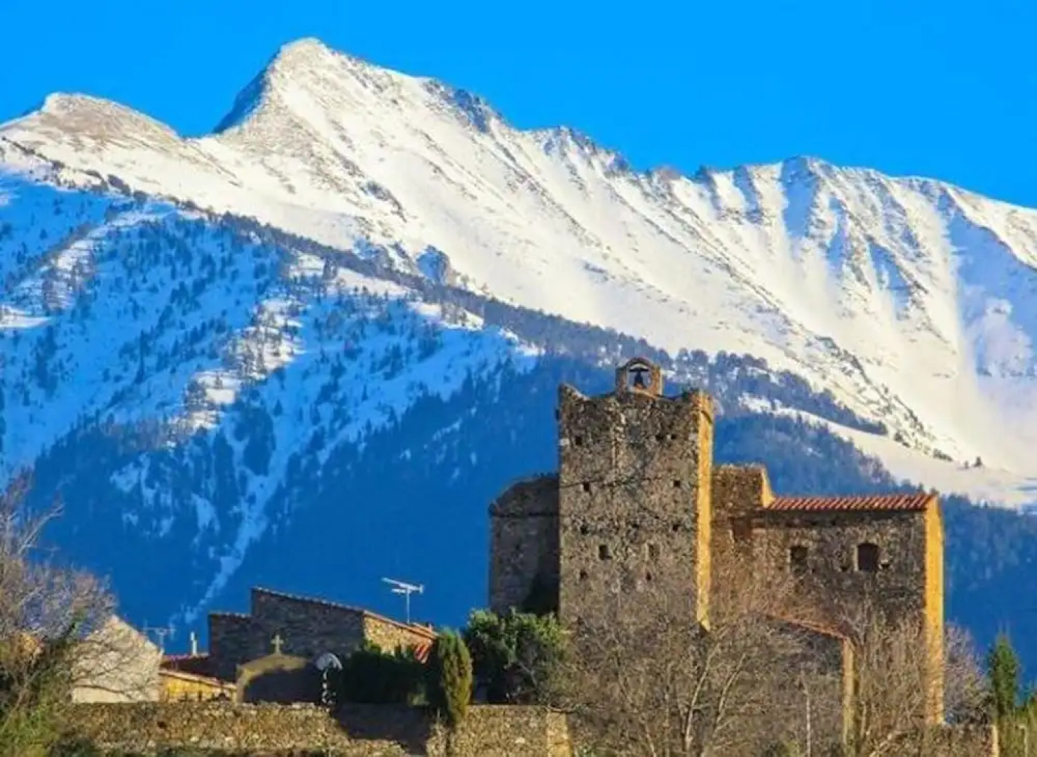 Apartment With one Bedroom in Ria-sirach, With Wonderful Mountain View, Enclosed Garden and Wifi - 40 km From the Slopes