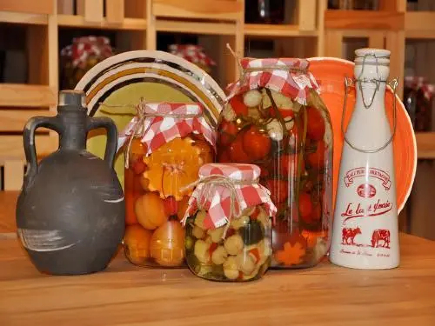 Studio Suite near Lake with Jacuzzi