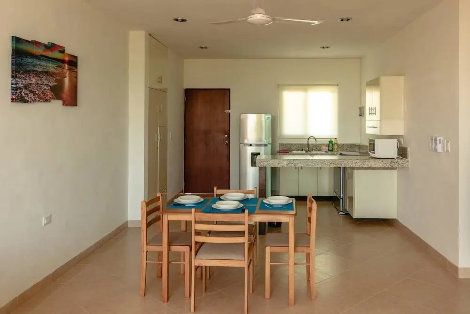 Brand NEW Condo for 6, 1 Block From the Beach, AC!