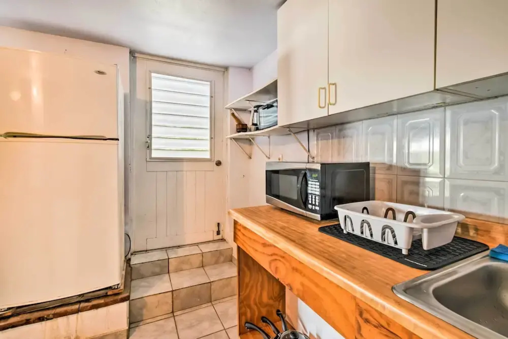 Tropical Oasis: Bay Views ~ 2 Mi to Playa Sardinas