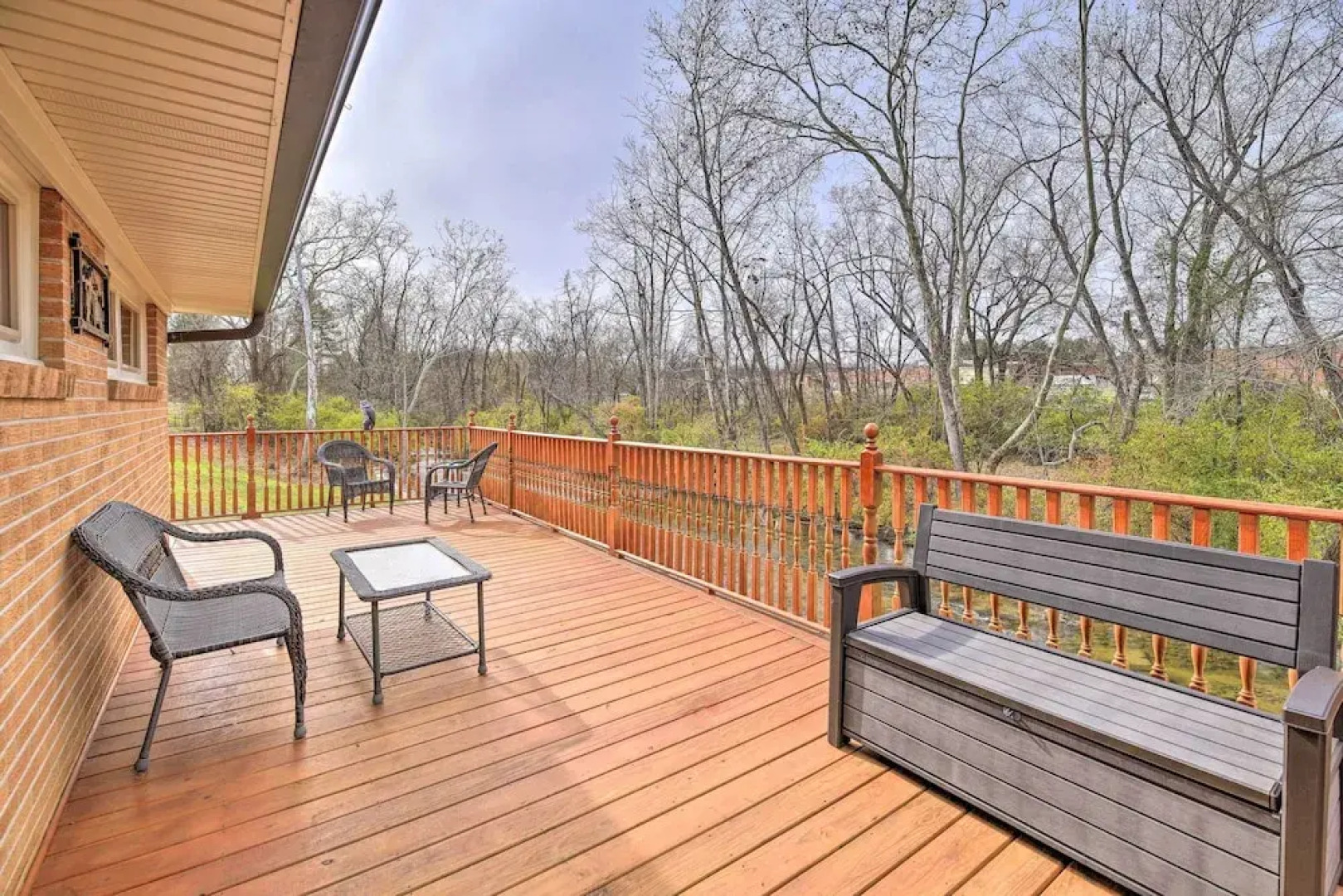 Bristol Retreat w/ Creek Access: 2 Mi to Dtwn