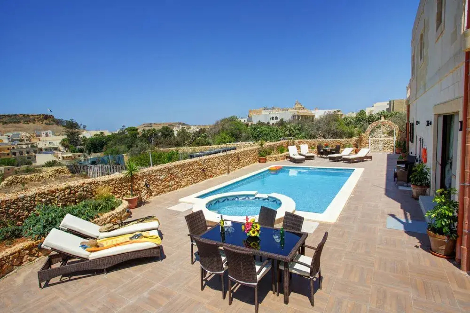 Country Views Bed & Breakfast