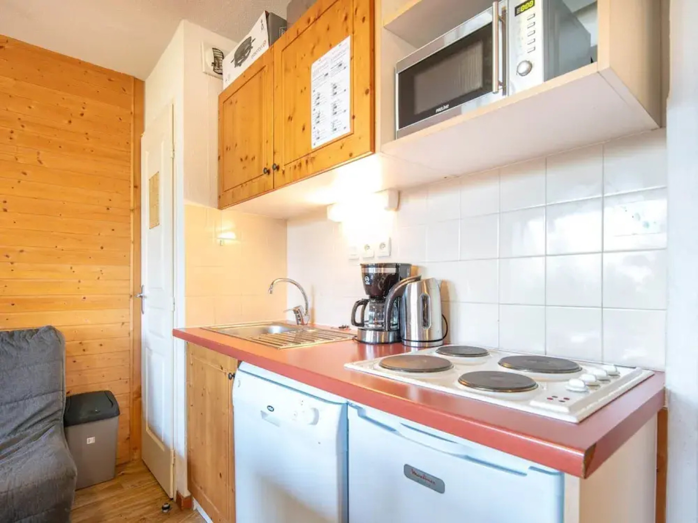 Serene Alpine Stay for 6 Guests