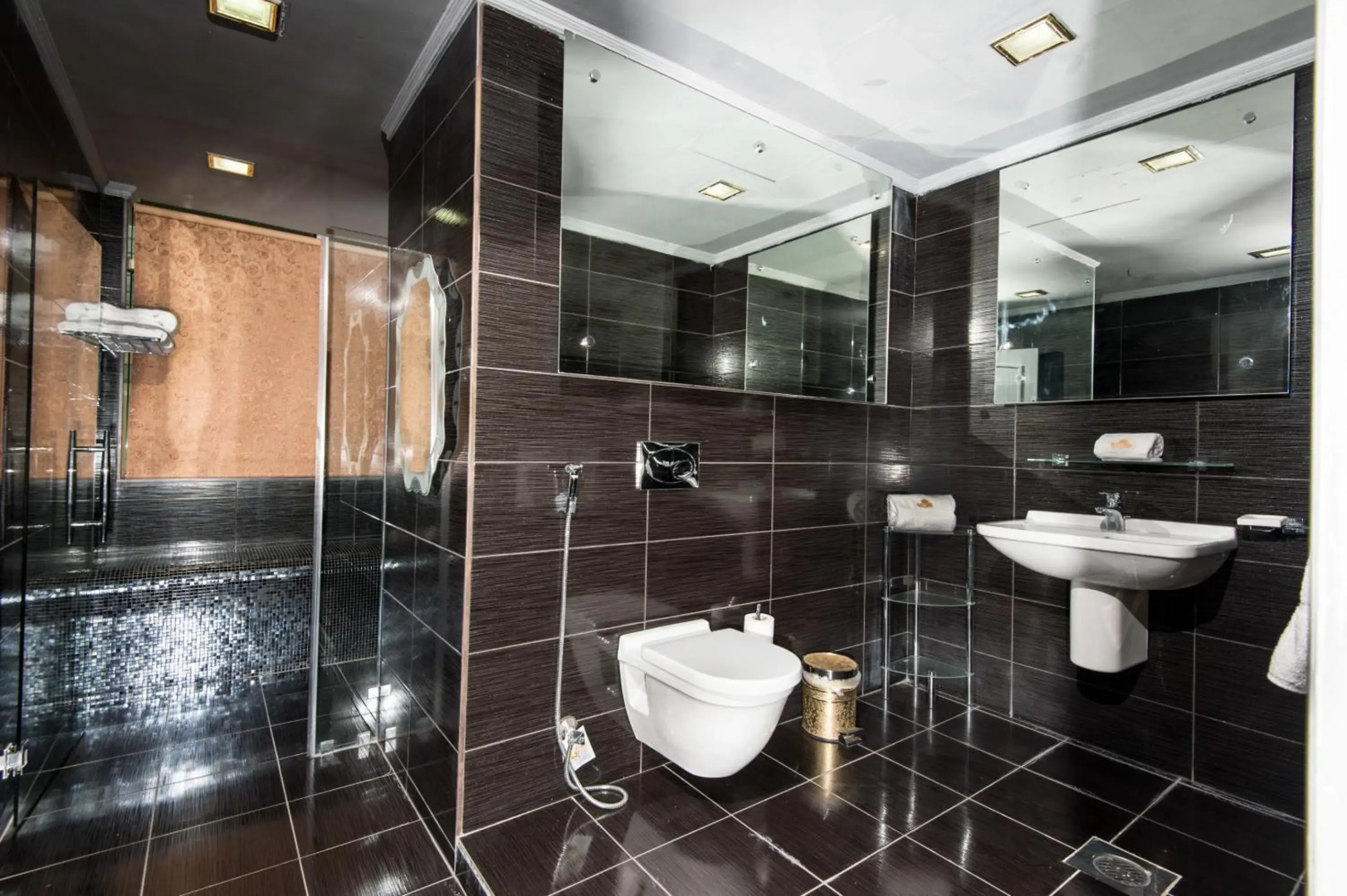 Bravo Royal Hotel Suite