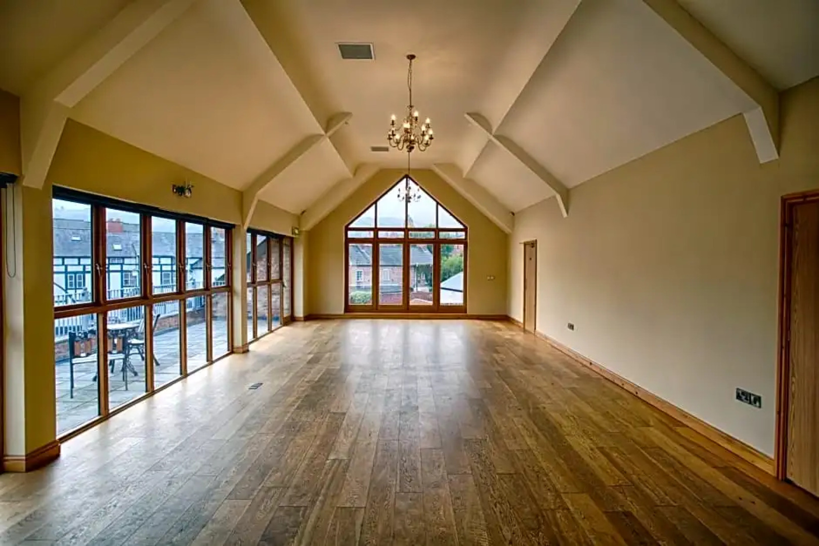 The Elephant & Castle Hotel