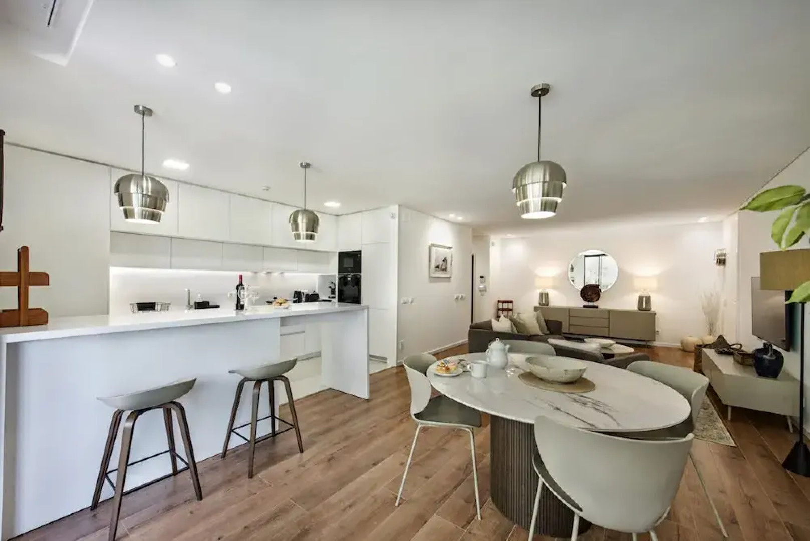 Del Mar Apartment - BT