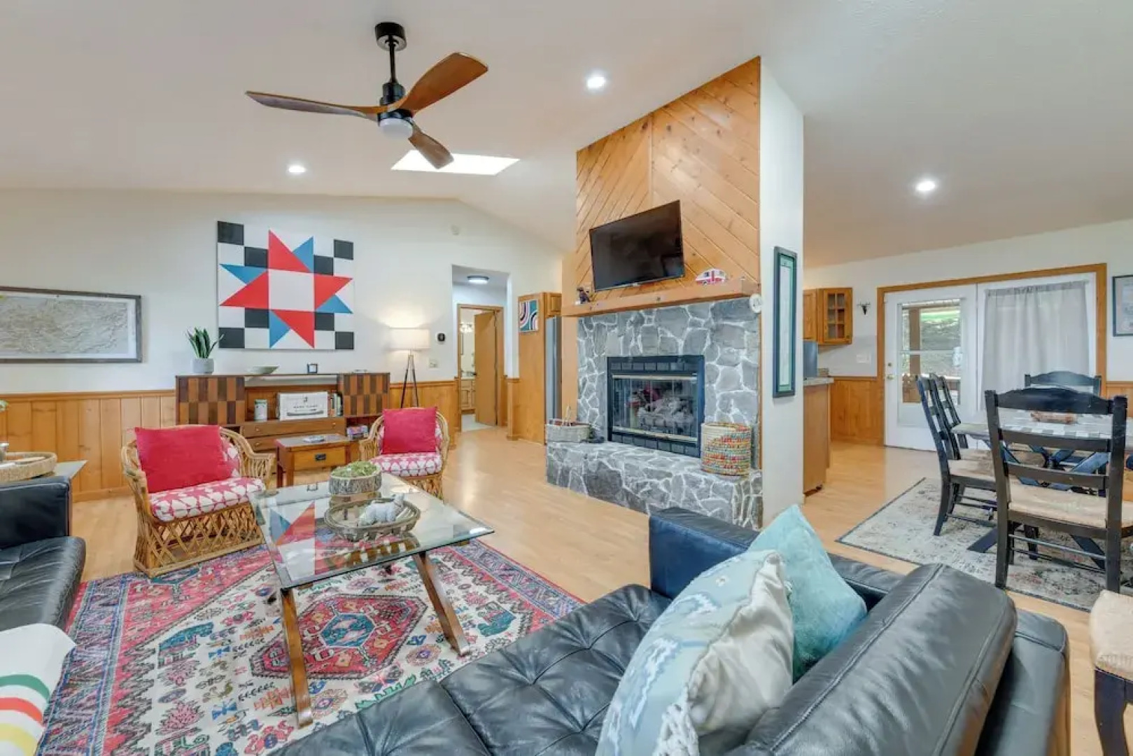 Pet-friendly Waynesville Retreat w/ Hot Tub!