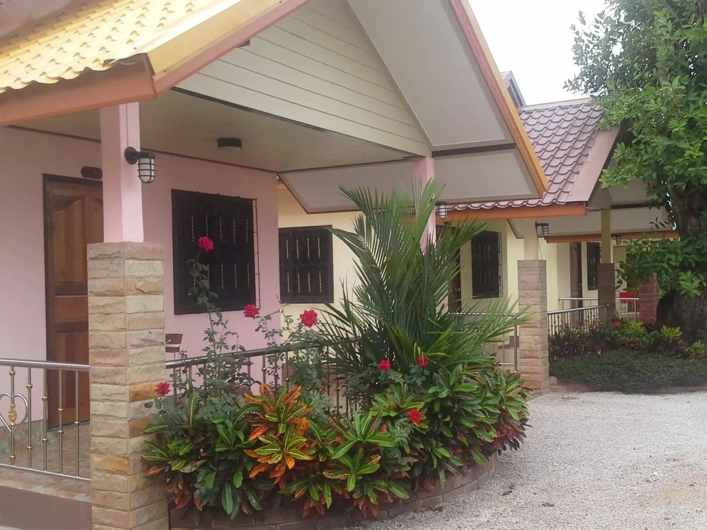 Patchareeporn Resort