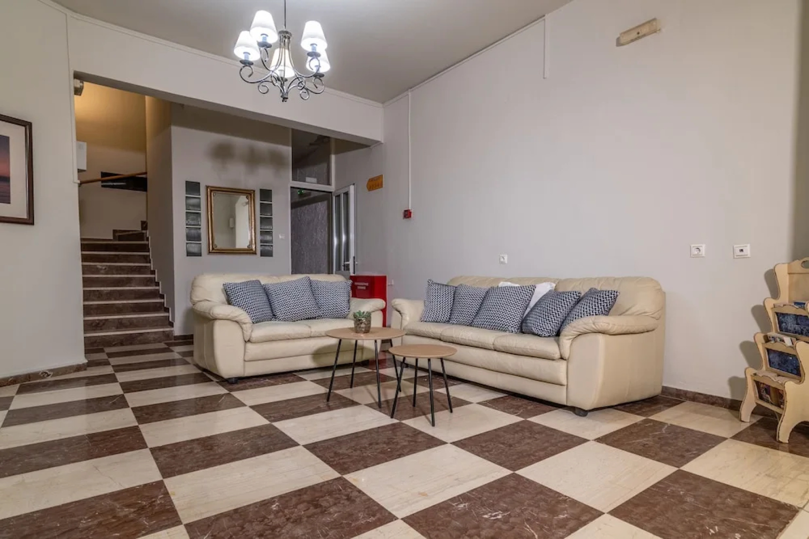 Girogiali Apartments