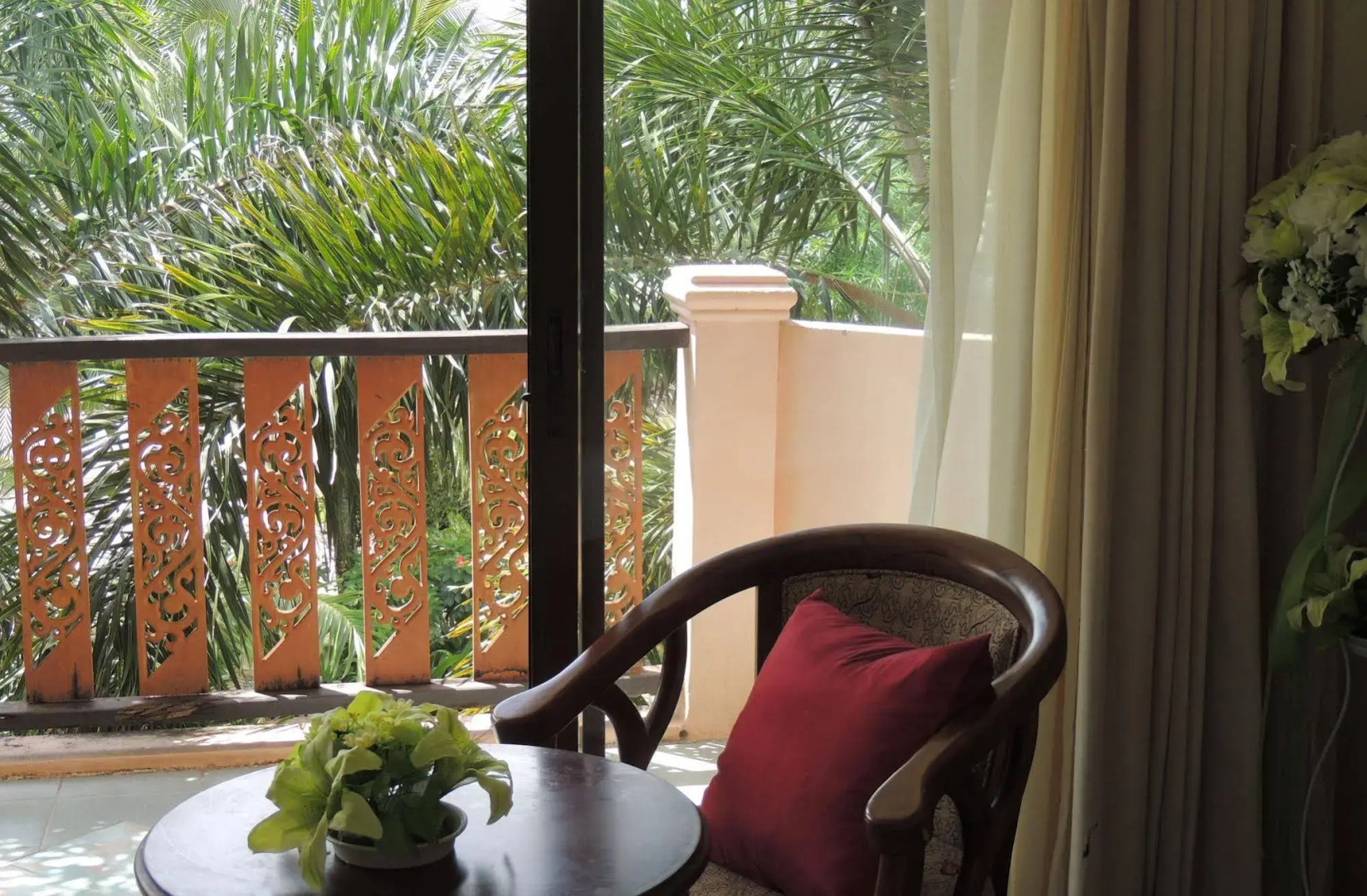 Lanta Seafront Resort