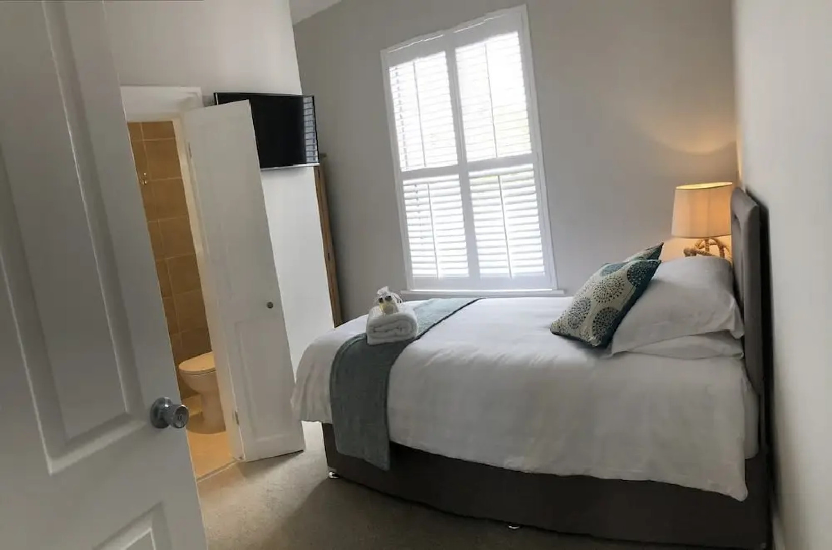 Treddolphin Guest House