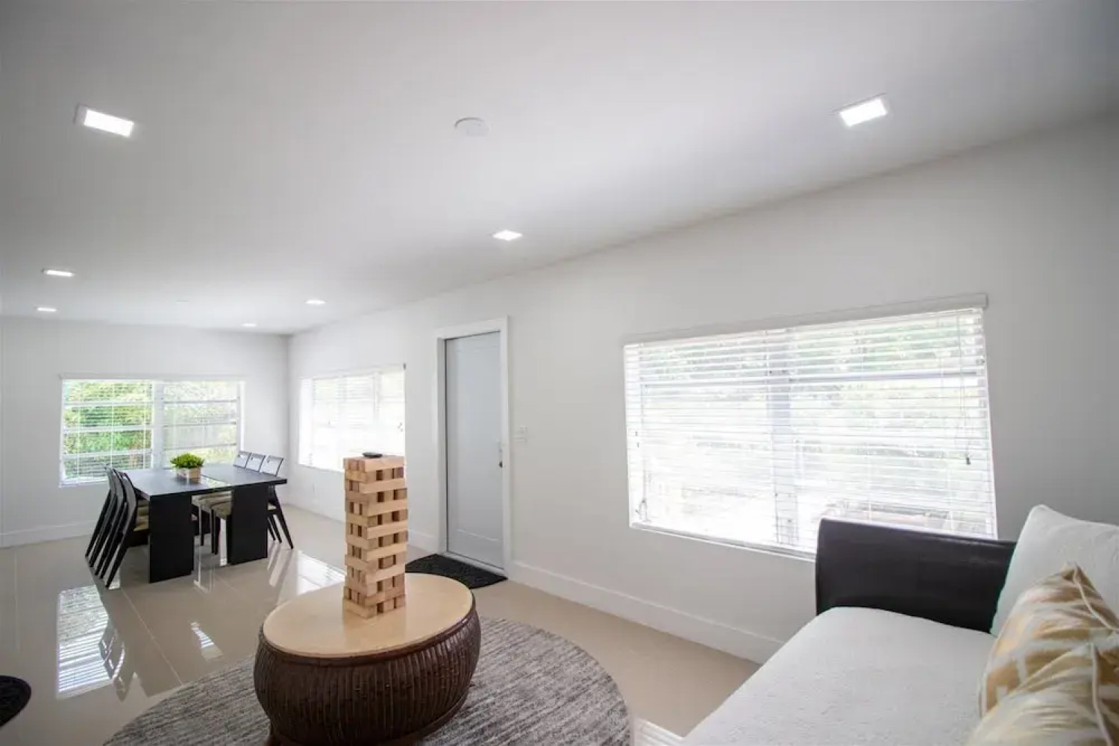 Like New Miami Springs Family Home