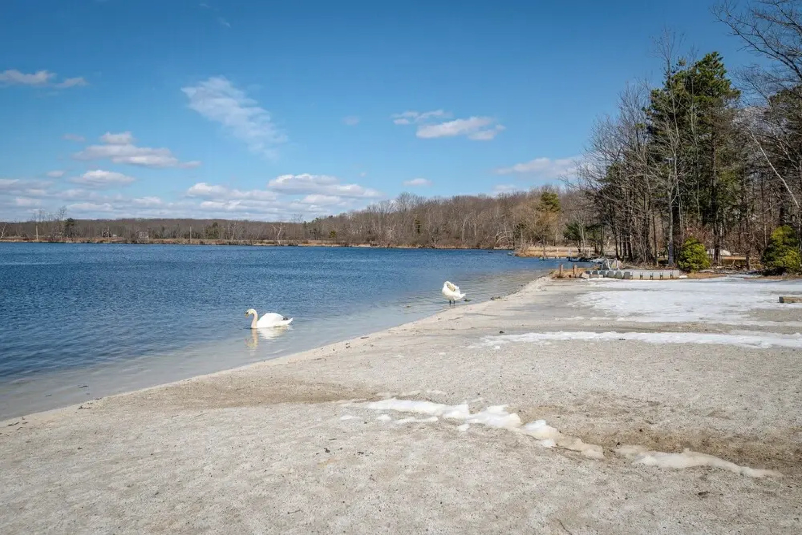 Dock & Sunroom: Waterfront Home Near Kalahari!