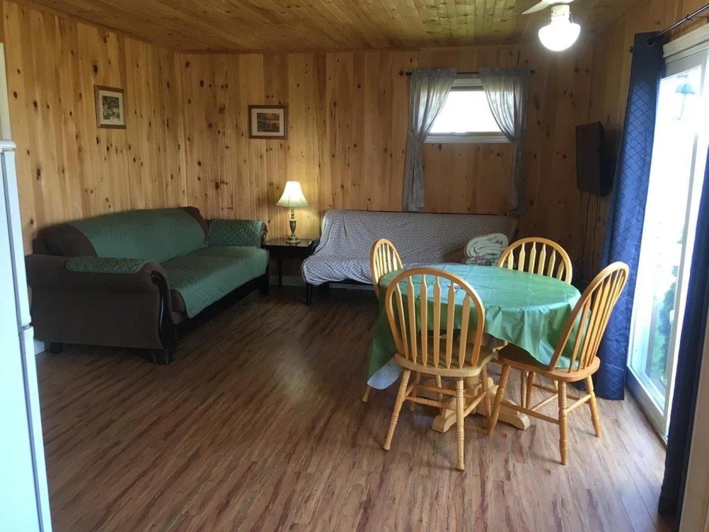 Baywatch Lighthouse and Cottages