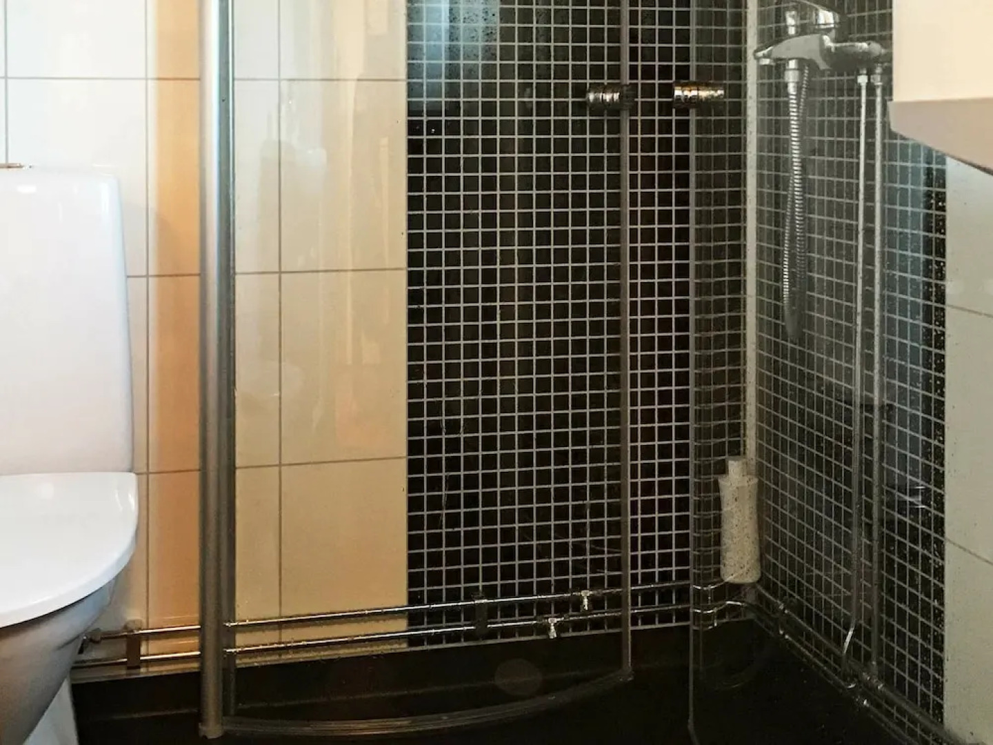 4 person holiday home in HAMMAR