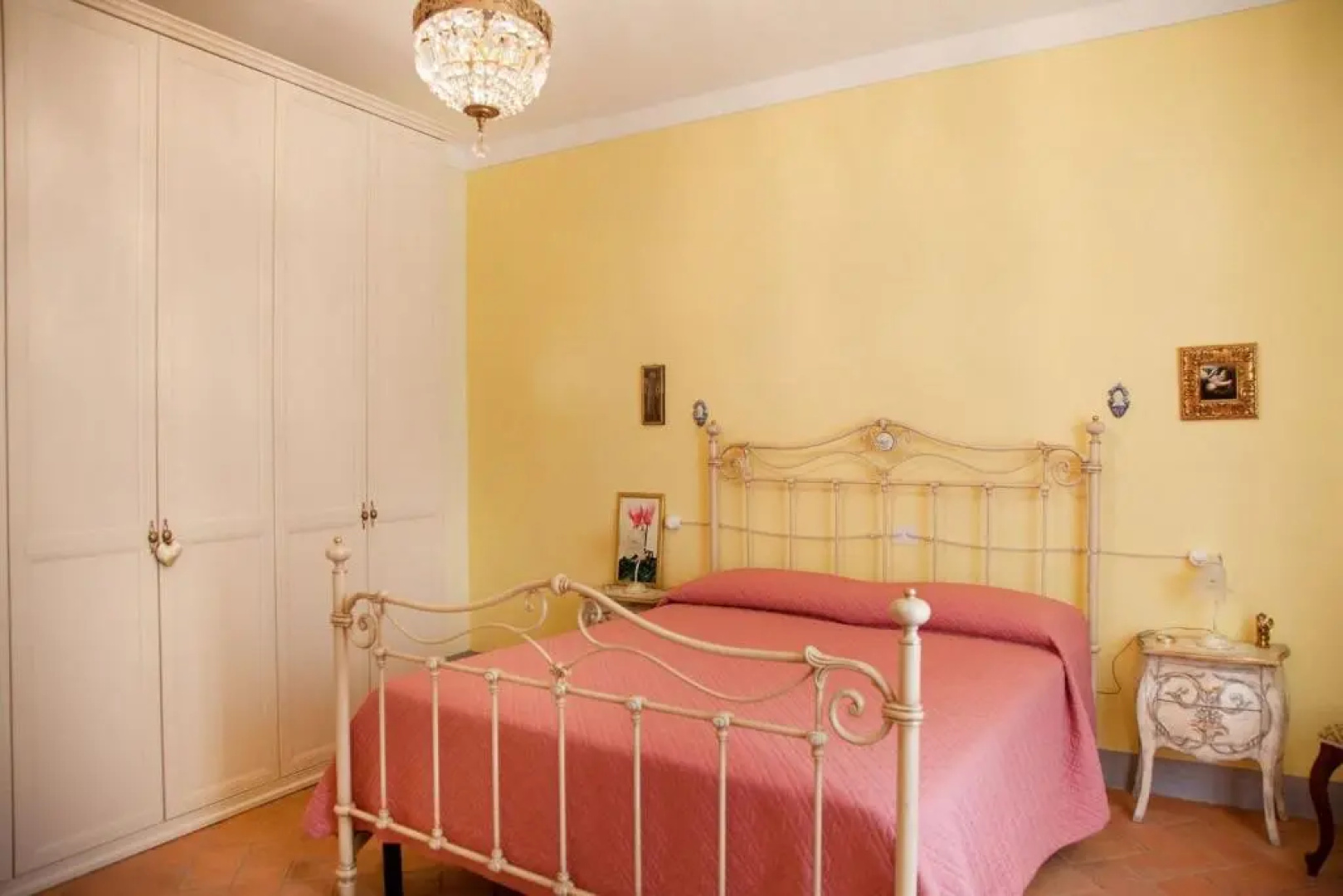 Appartamento di Lusso in Borgo Storico Toscano