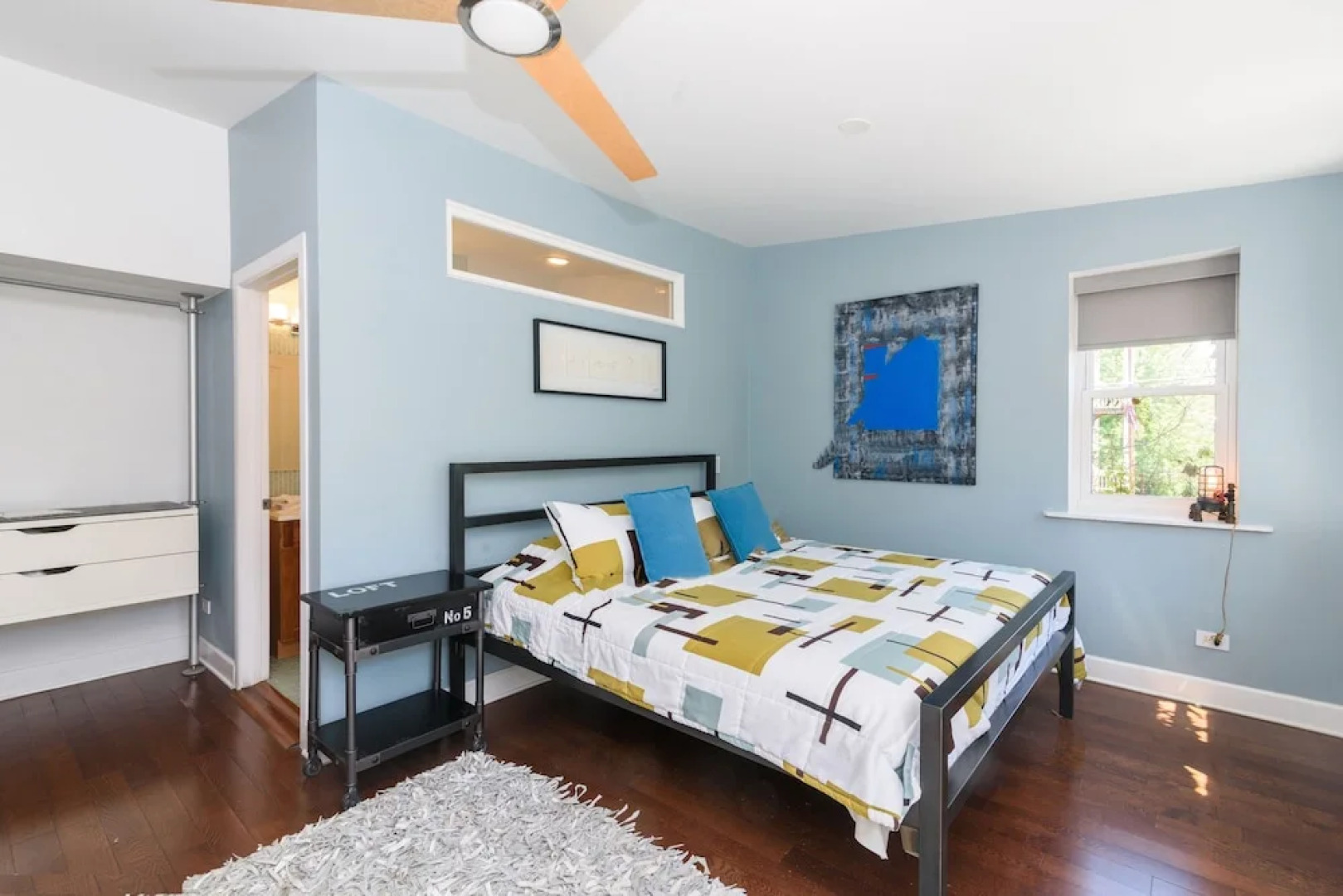 House 5863 - Chicago Bed and Breakfast