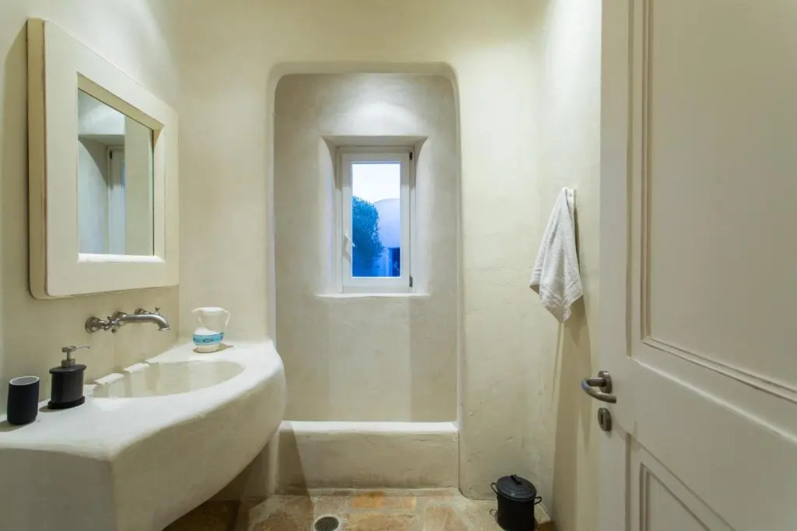 Zen Residence in Lia beach