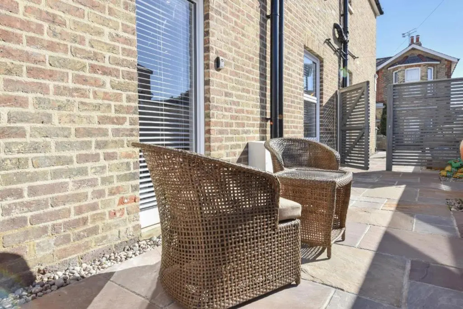 Seaside Cottage Moments From Ryde s Golden Sands Sleeps 4