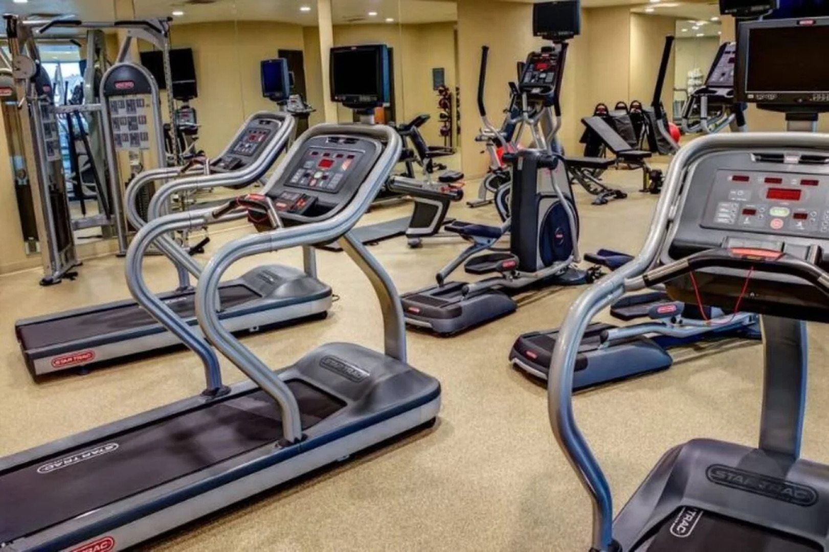 DoubleTree by Hilton West Fargo Sanford Medical Center Area