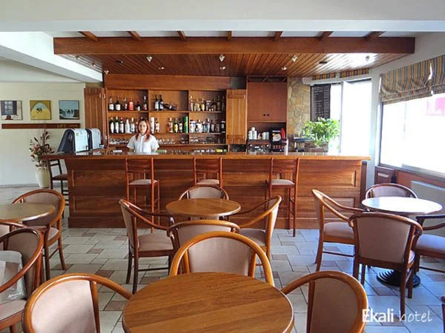 Ekali Hotel