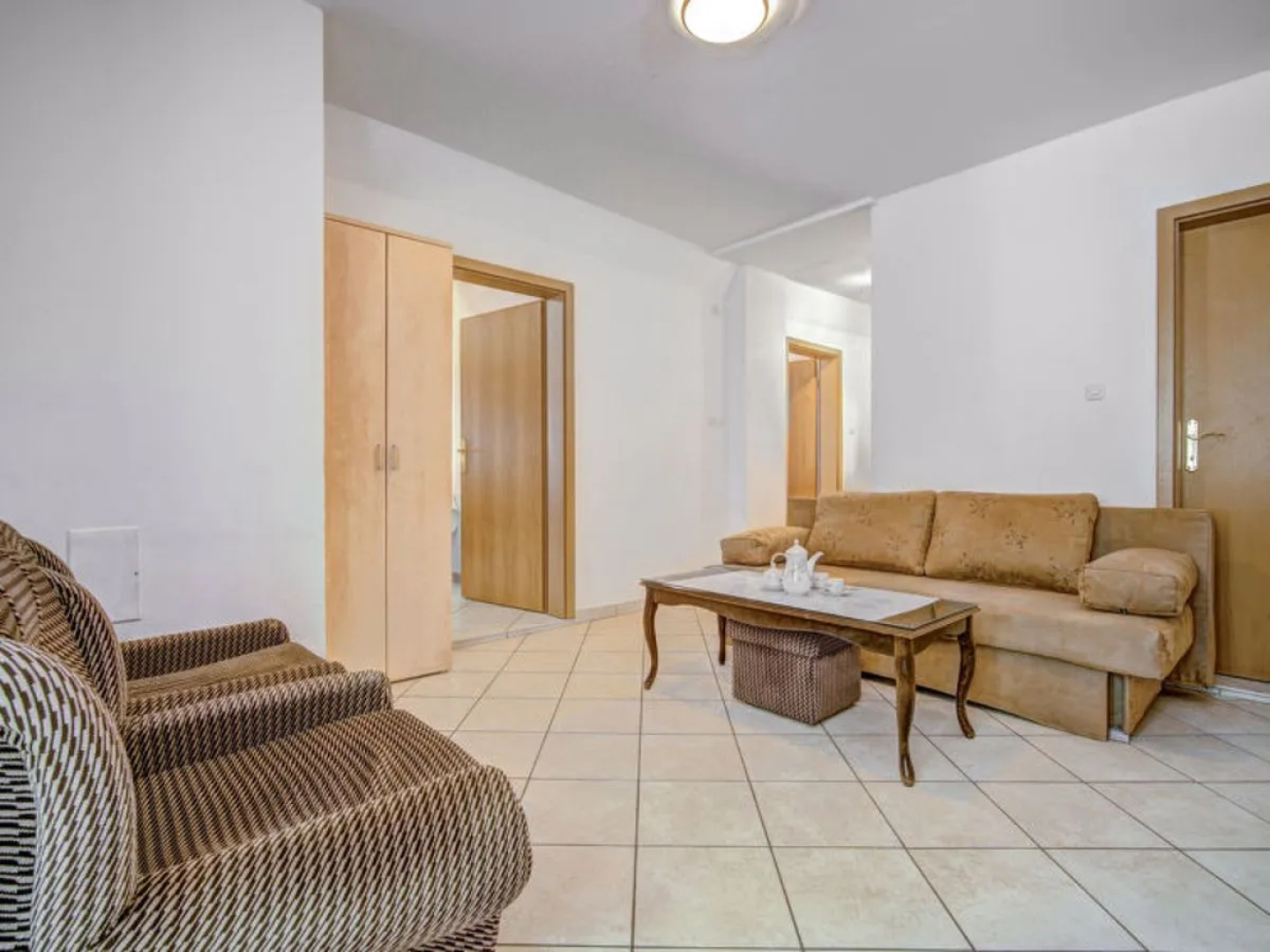 Apartment Branko Valfurva