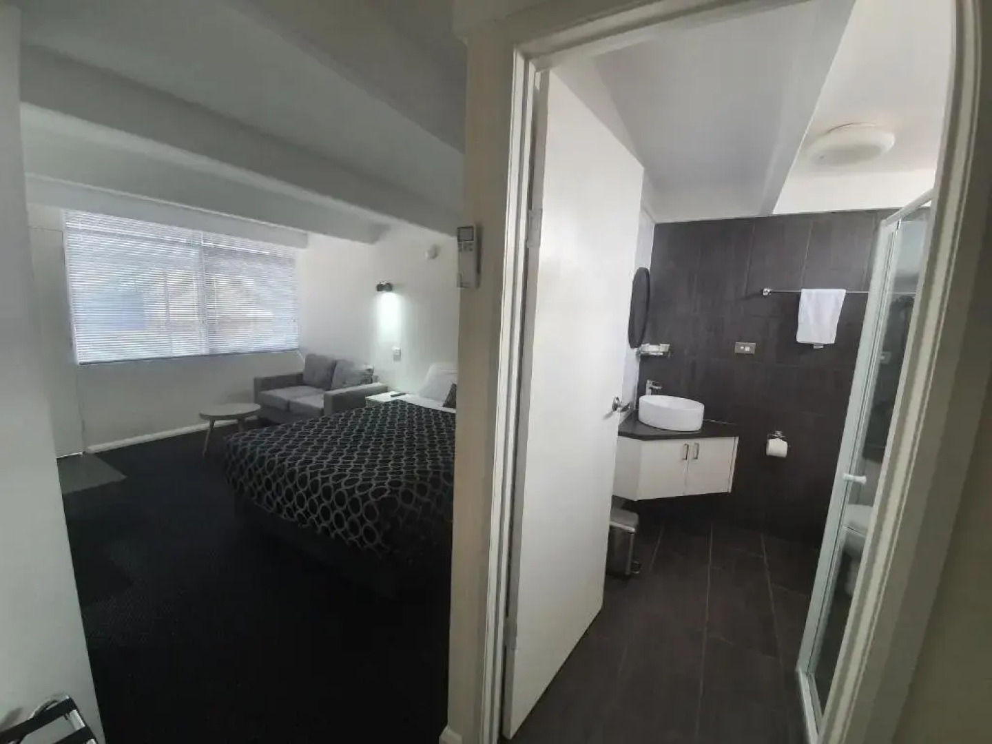 Charles Sturt Motor Inn