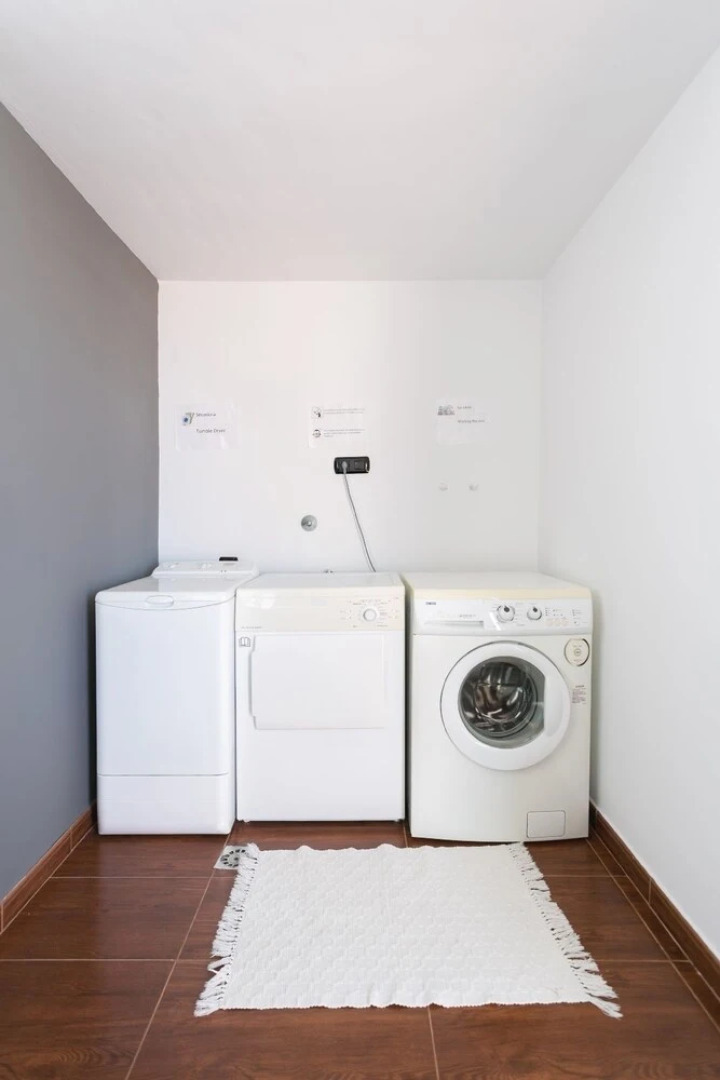 Live Las Aguas House