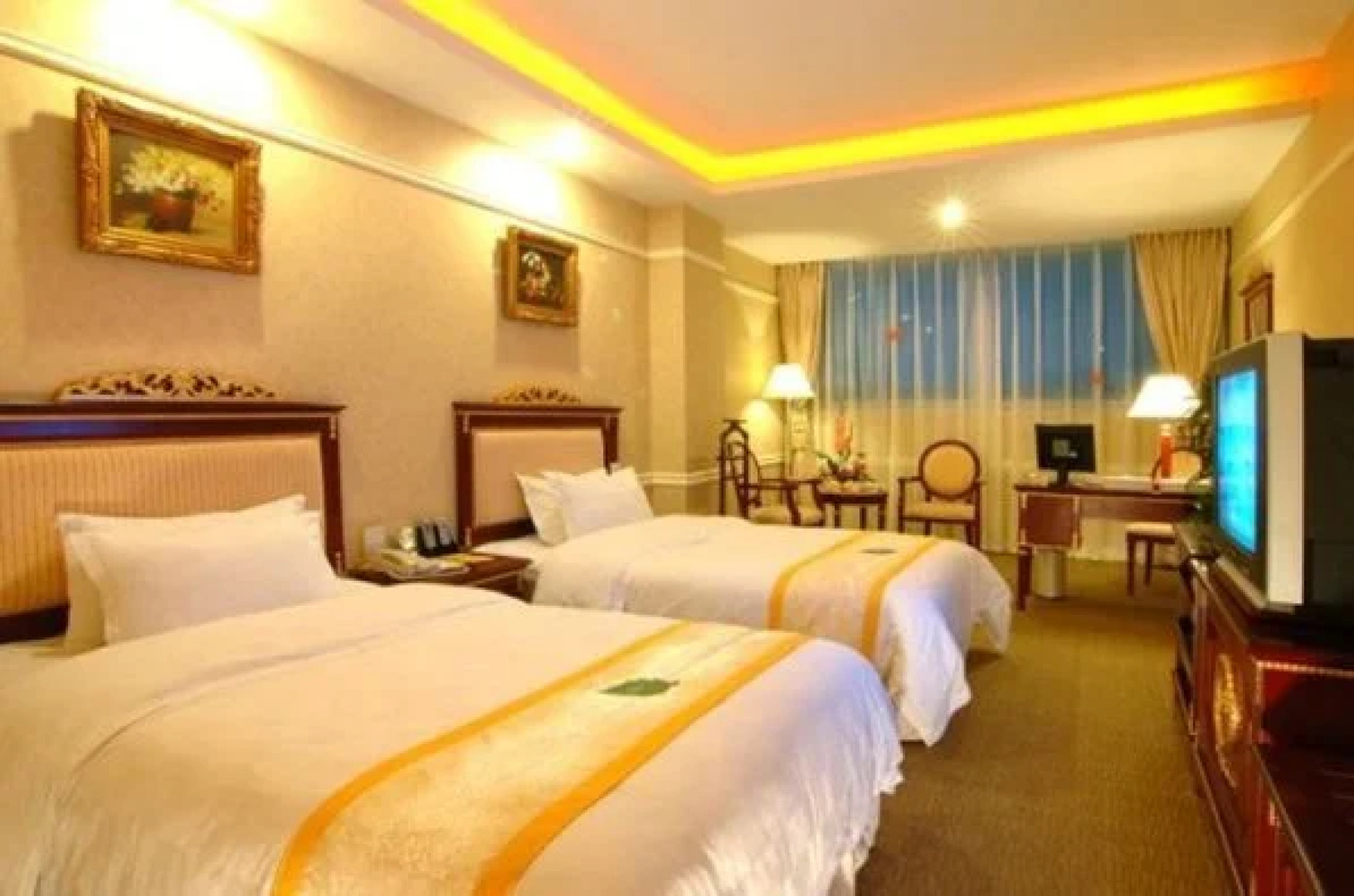 Universal House Golden Gulf Hotel