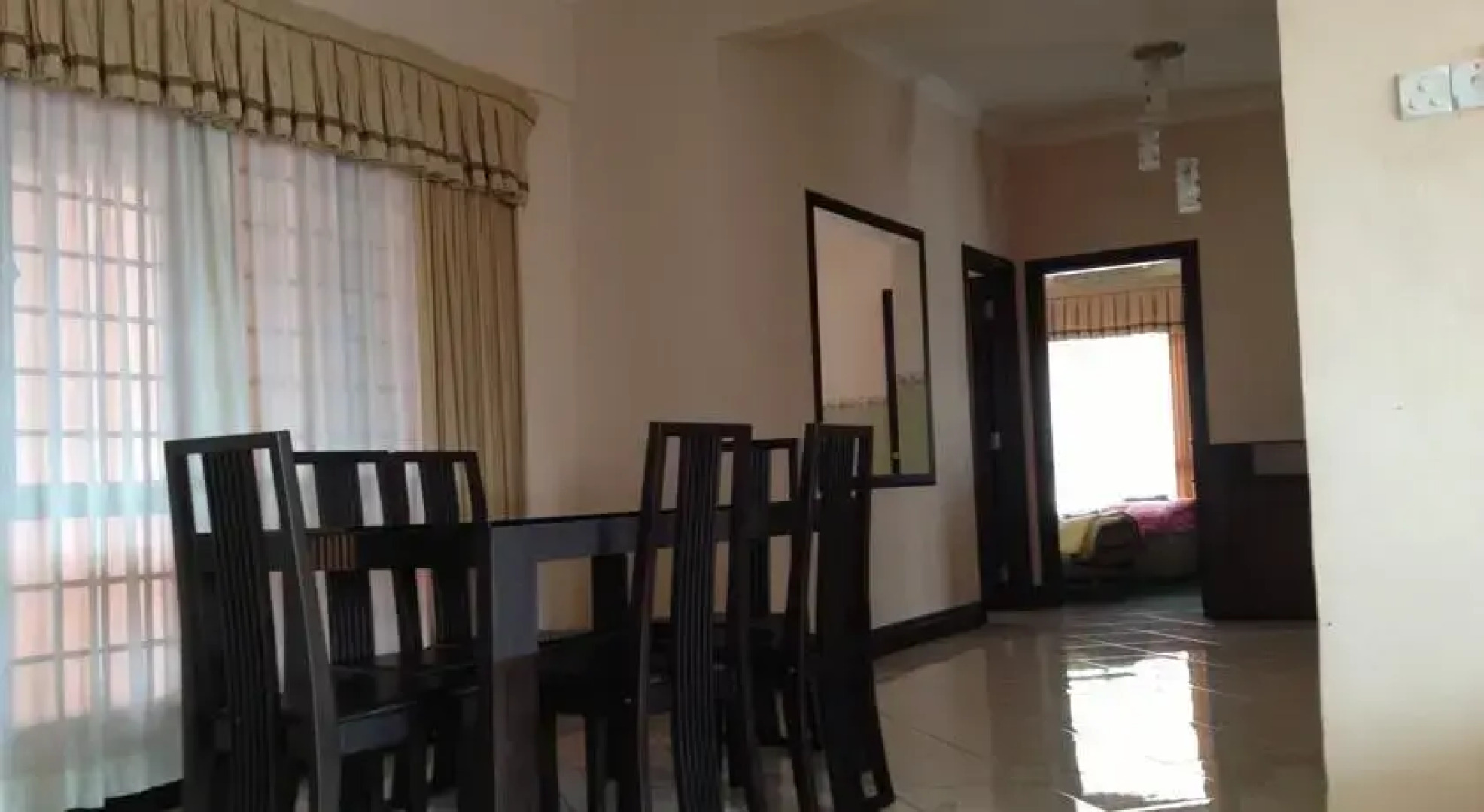 Oakley Home Stay @ Marina Court