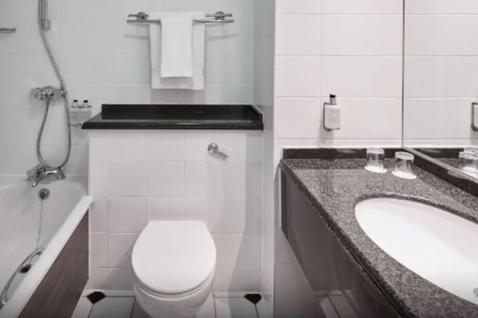 Leonardo Hotel East Midlands Airport