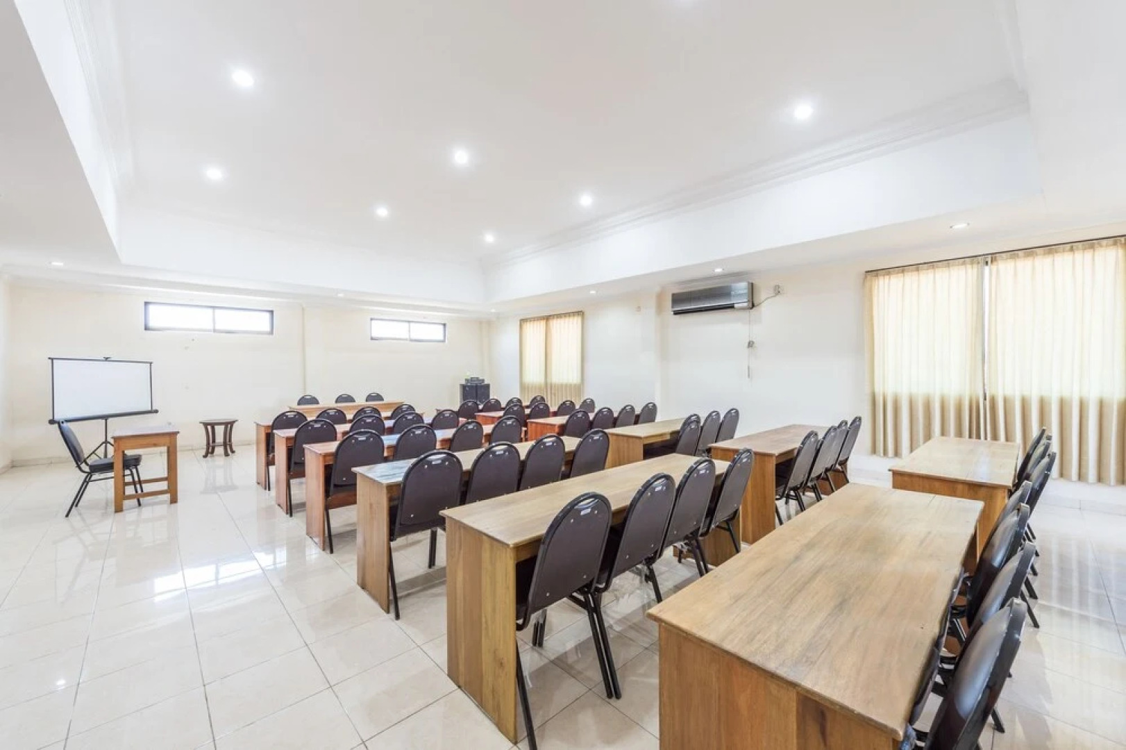 Airy Siranindi Sis Al Jufri 17 Palu