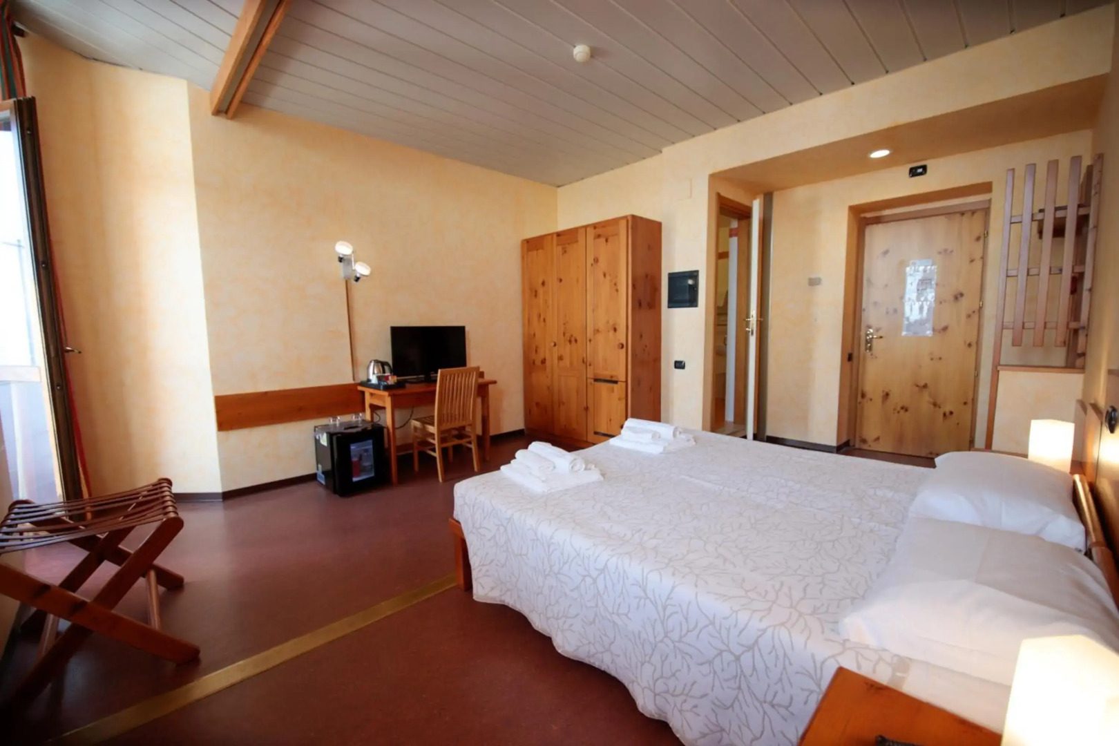 Pràcatinat Hotel & Restaurant