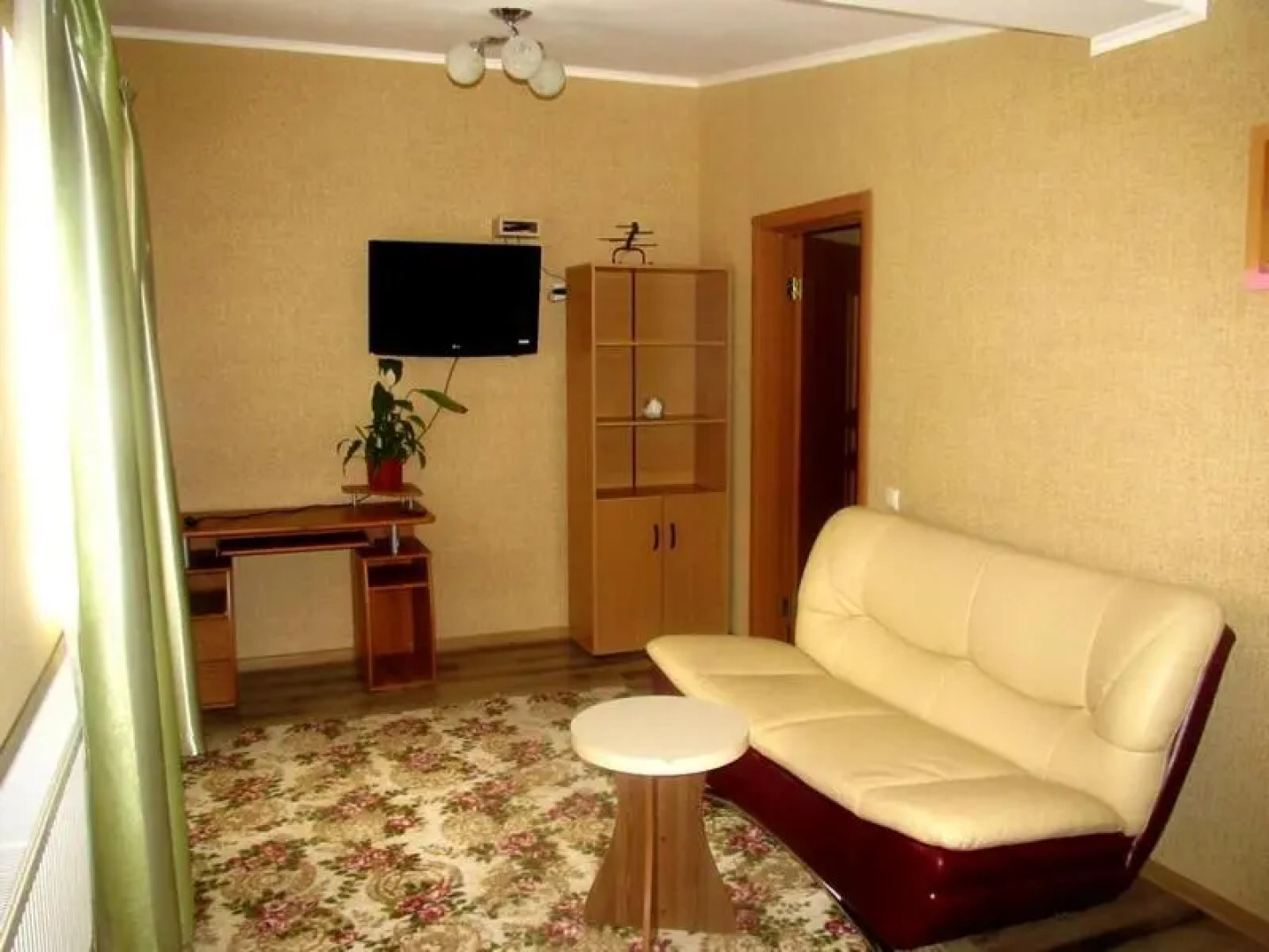 Apartment on Hoholya 90
