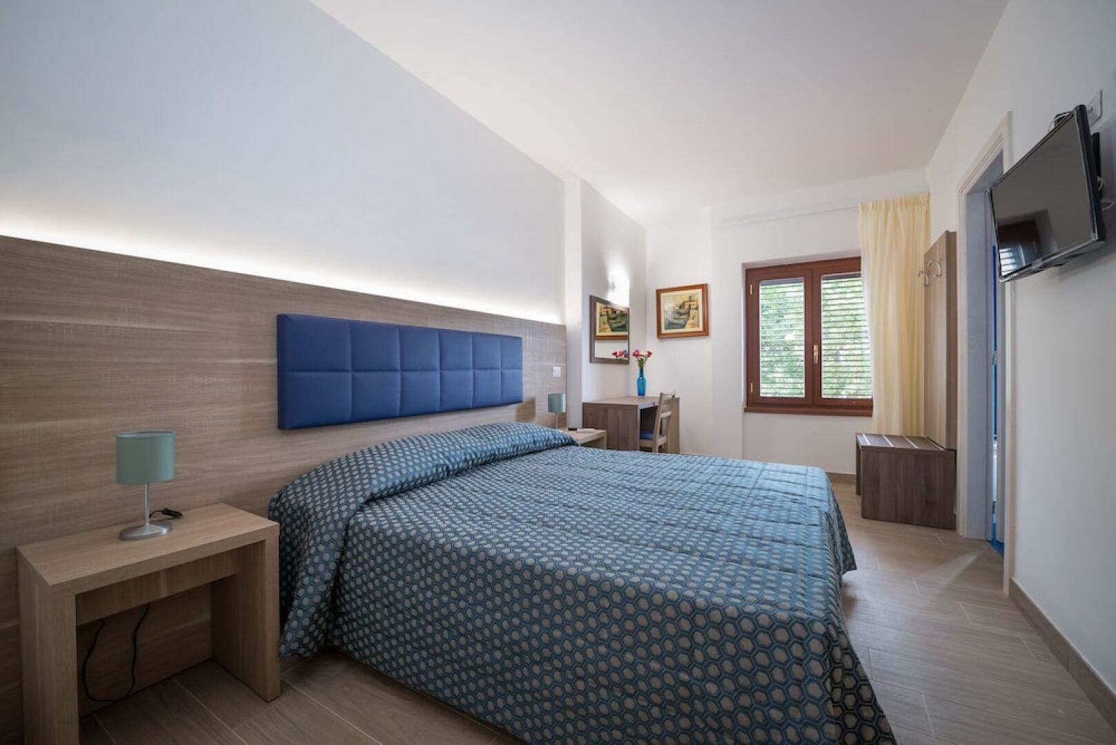 Malì Guest House & Terrace Bar