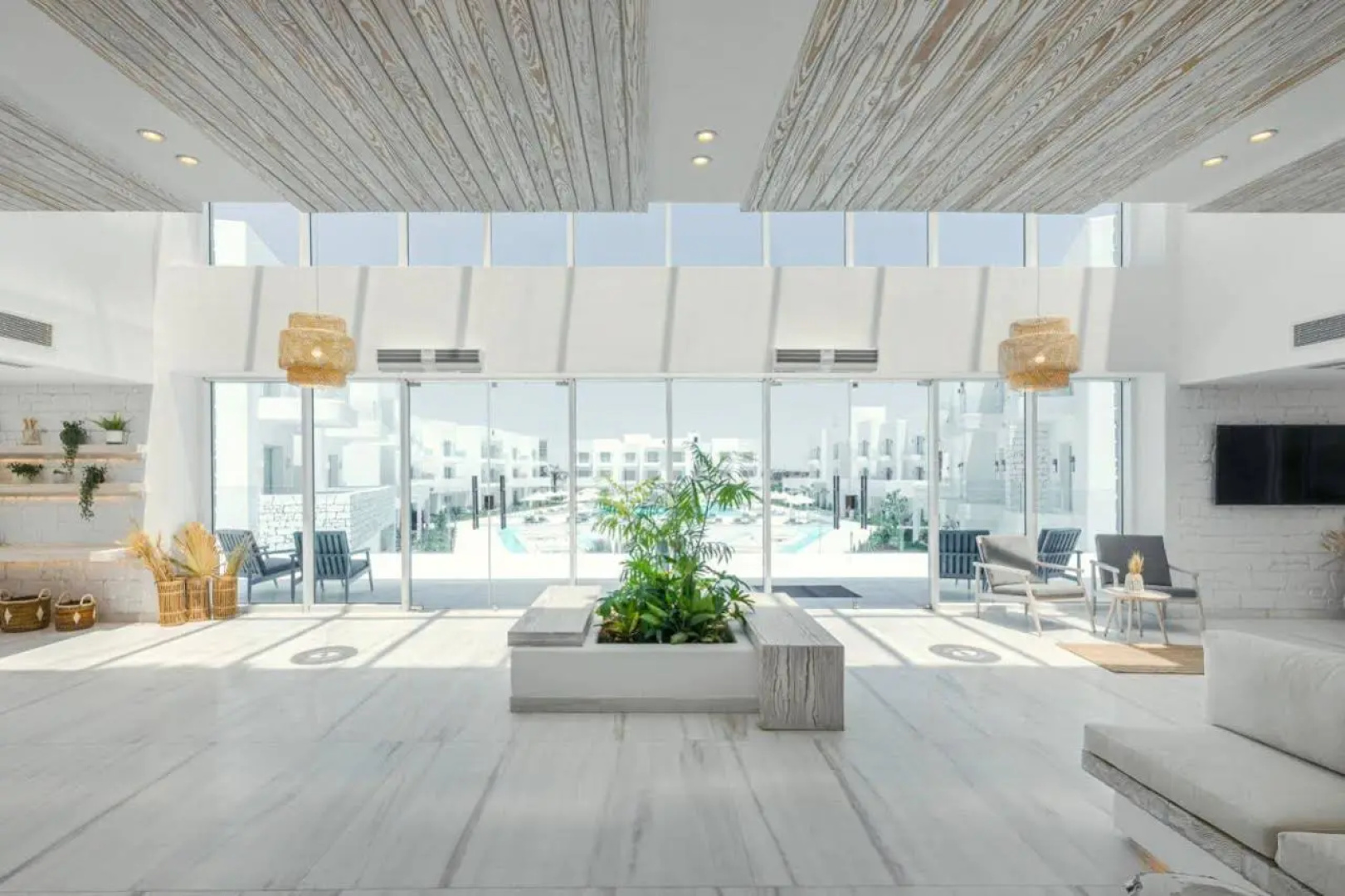 Tanoak Hotel