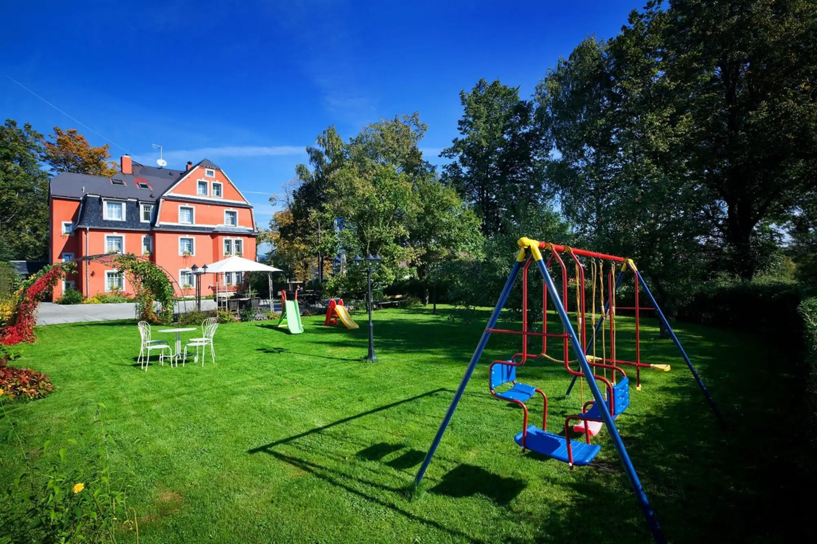 Pytloun Design Self Check-in Hotel