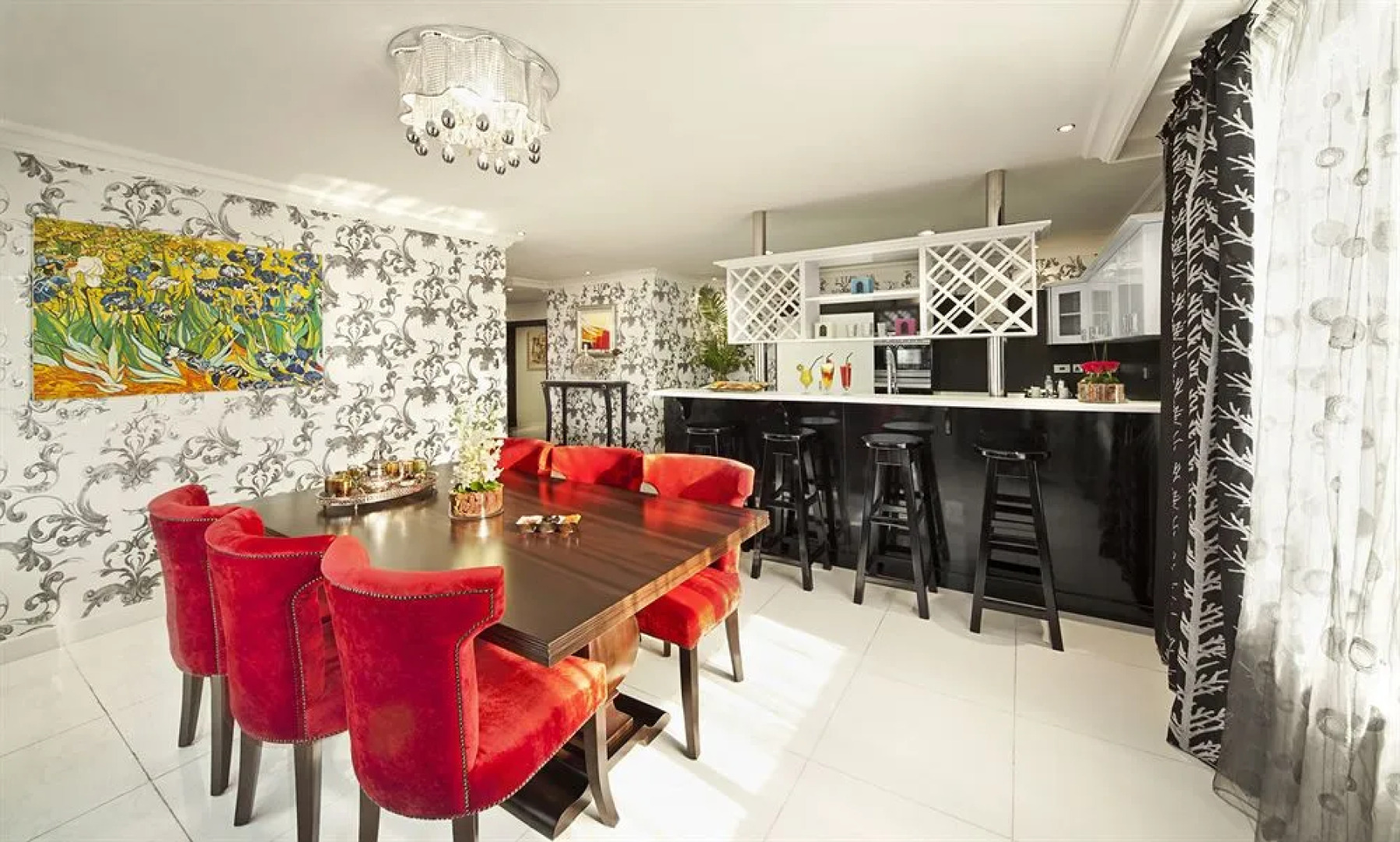 Swiss Hotel Corniche