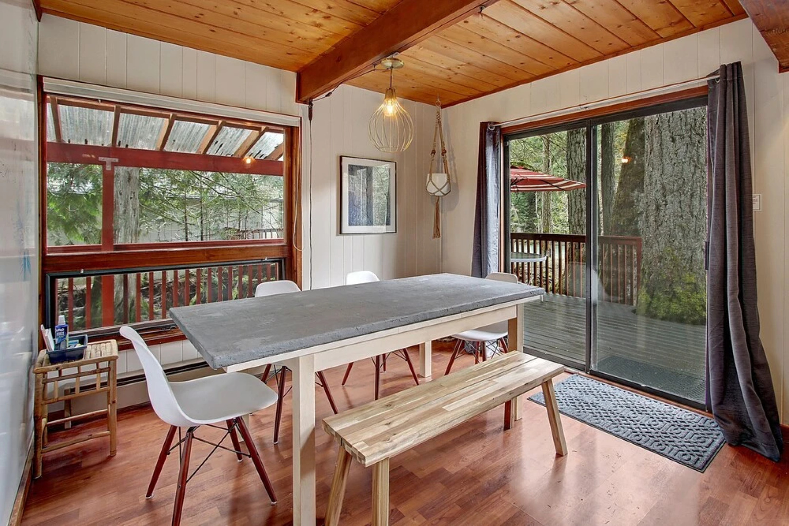 Fox Haven - Two Bedroom Cabin with Hot Tub