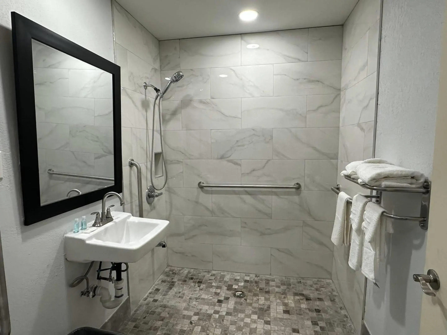 Suburban Studios Newport News – Hampton