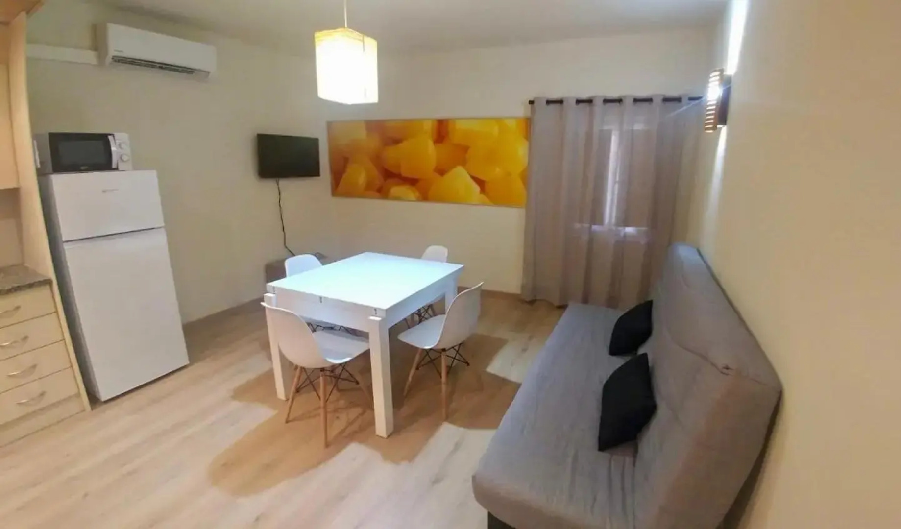 DÚPLEX Acollidor al Centre de Vic APTGARBI