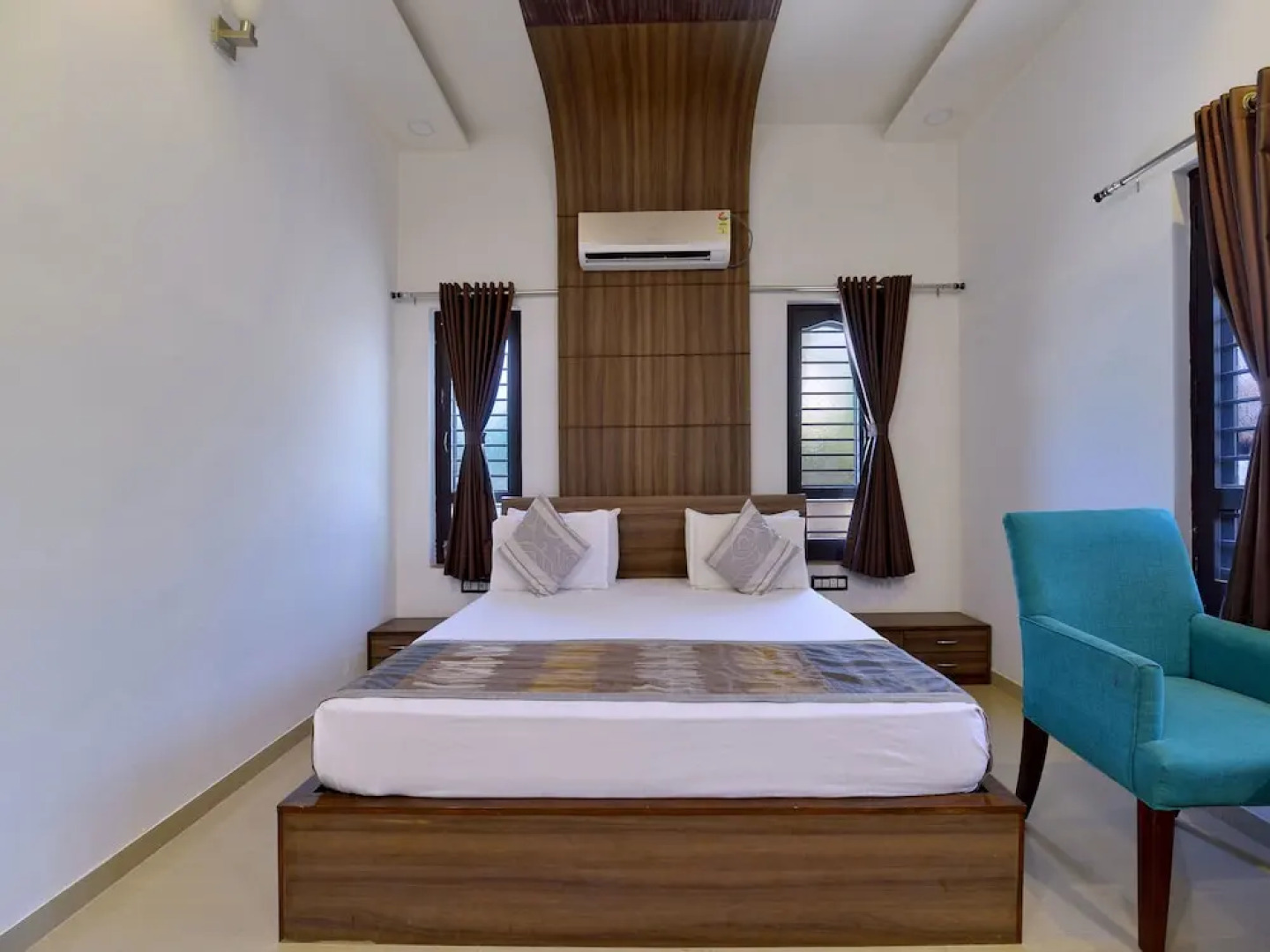 OYO 3422 Hotel Golden Berry