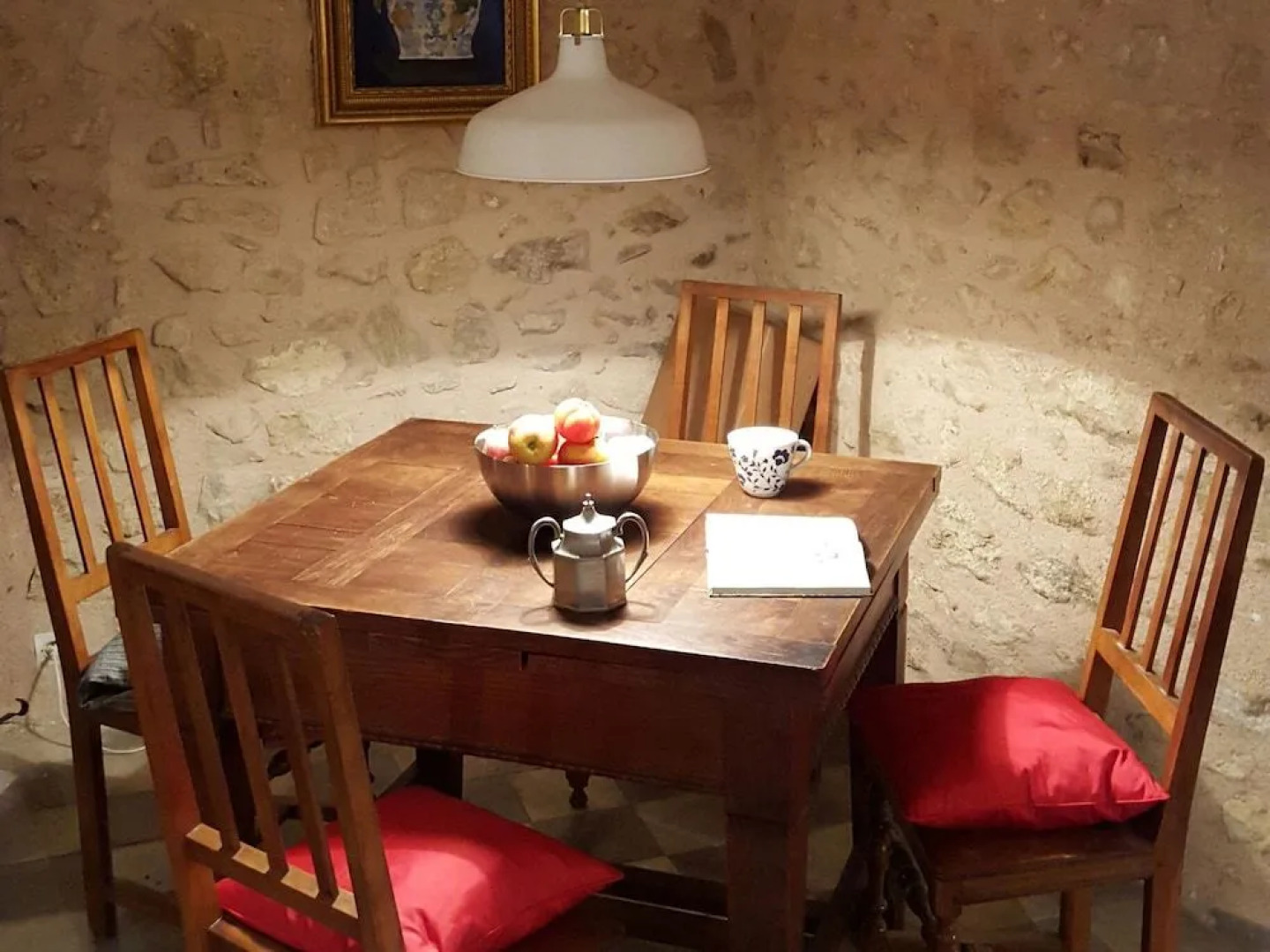 Cosy Castle in Onlay with Swimming Pool