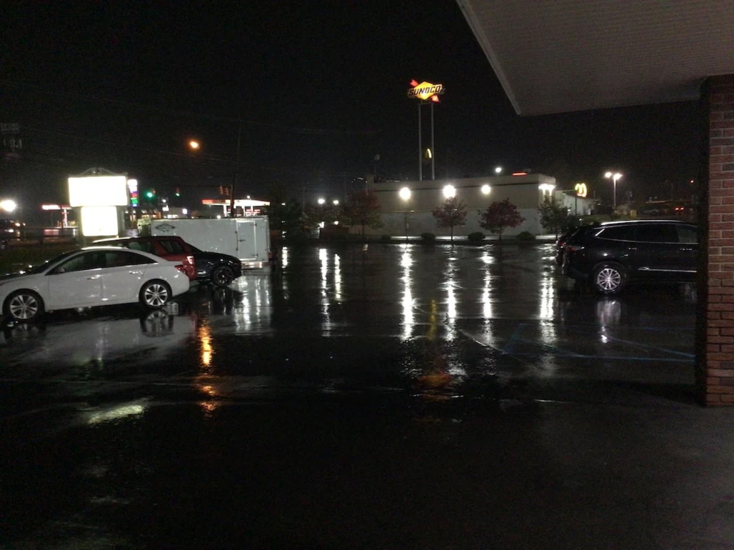 Colonial Brick Inn & Suites